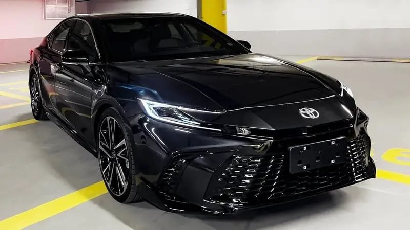Toyota Camry 2025, Toyota Camry 2025 Price in India, Toyota Camry 2025 Launch, Toyota Camry 2025 Review, Toyota Camry 2025 Mileage, Toyota Camry 2025 Features, Toyota Camry 2025 Sunroof, Toyota Camry 2025 Safety, Toyota Camry 2025 Hybrid, Toyota Camry 2025 Sedan, Best Hybrid Sedan India, Toyota Camry 2025 Interior, Toyota Camry 2025 Design, Toyota Camry 2025 Variants, Toyota Camry 2025 Official Launch